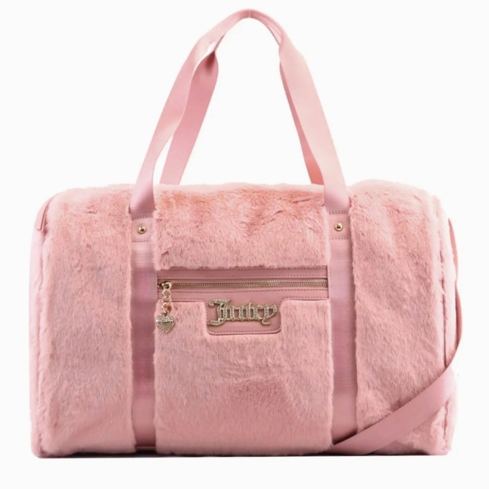 Juicy Couture Fluffy Weekender
Overnight large Duffle bag. Soft Pink - Picture 1 of 4